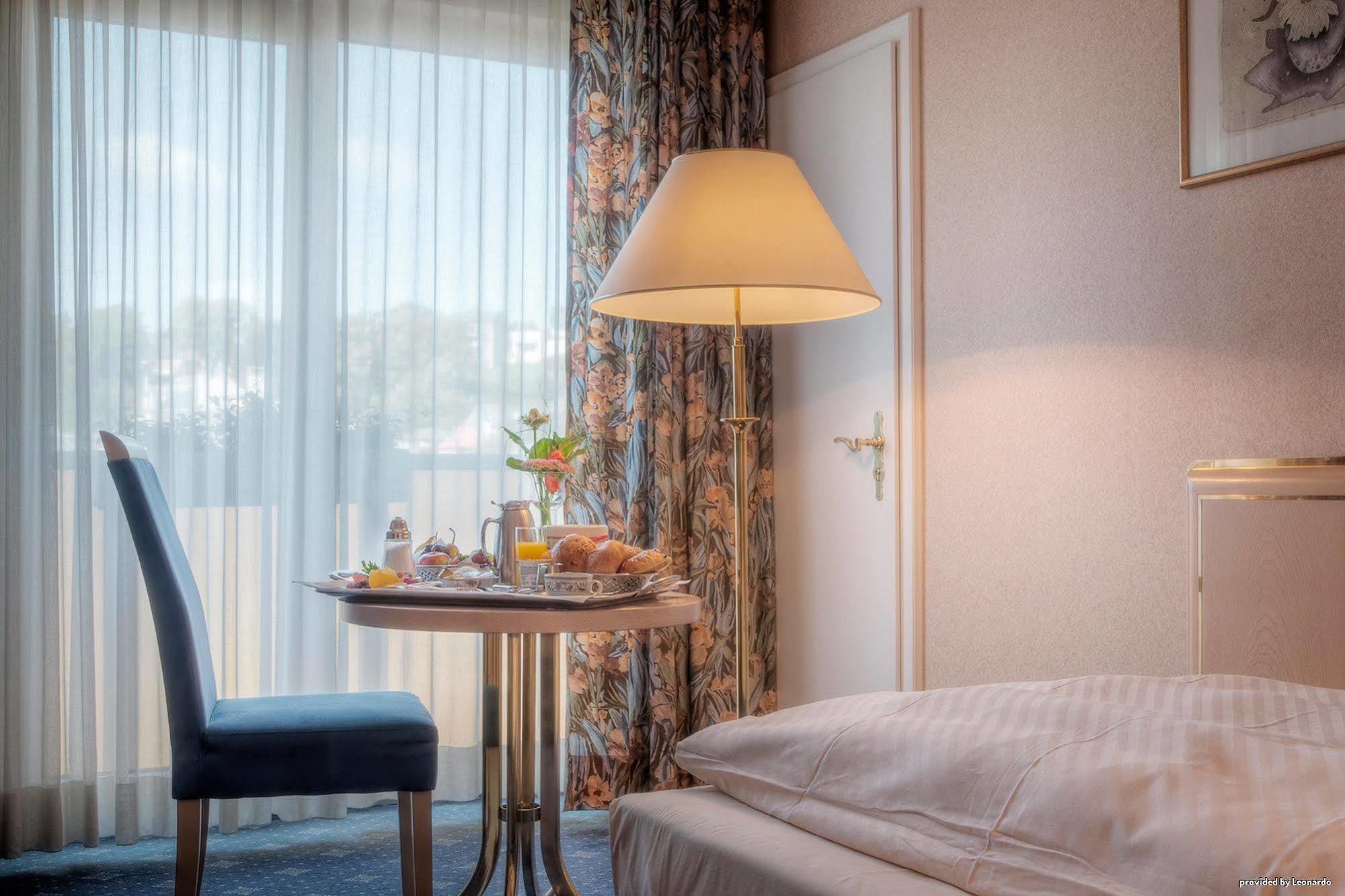 Ambassador Hotel Bosten Eupen Buitenkant foto
